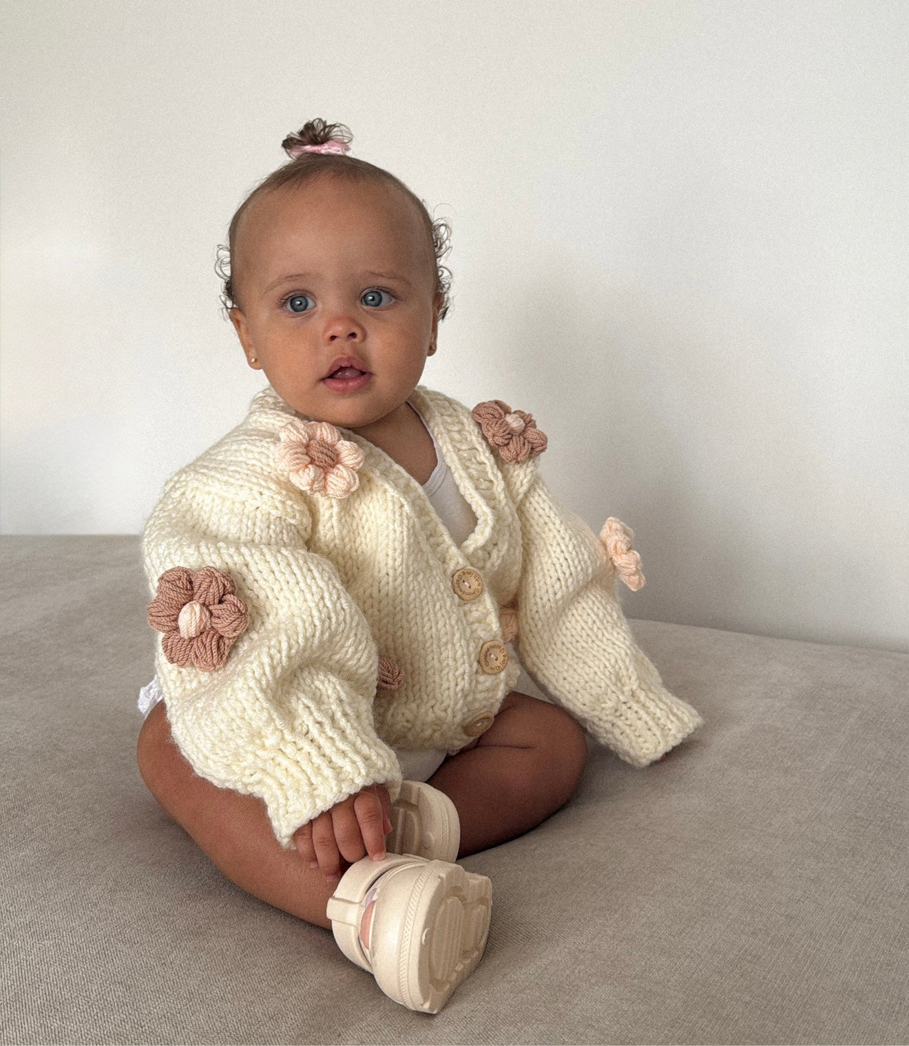 Cream flower knit cardigan IN STOCK